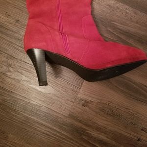 Red swade boots